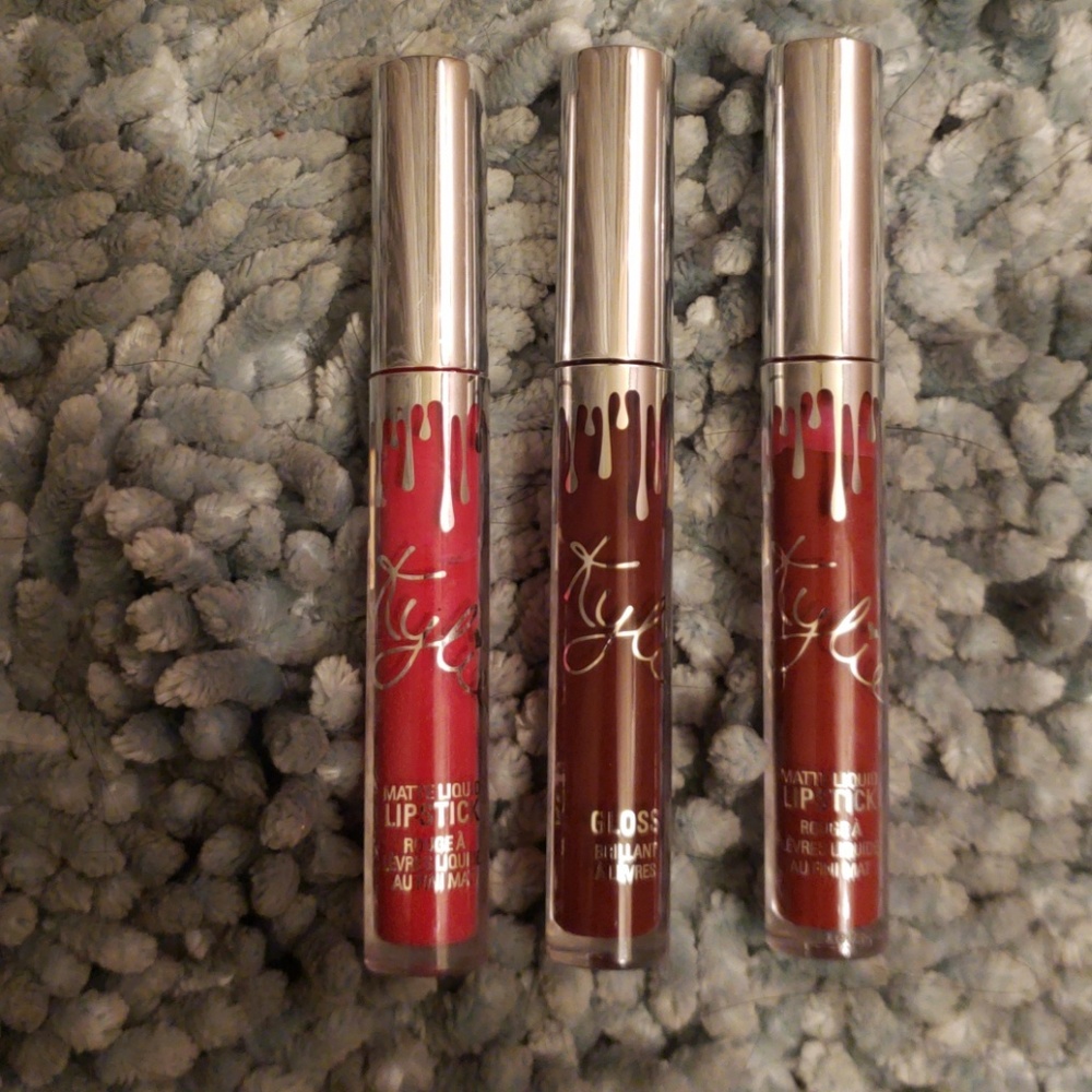 Kylie cosmetics lip sticks